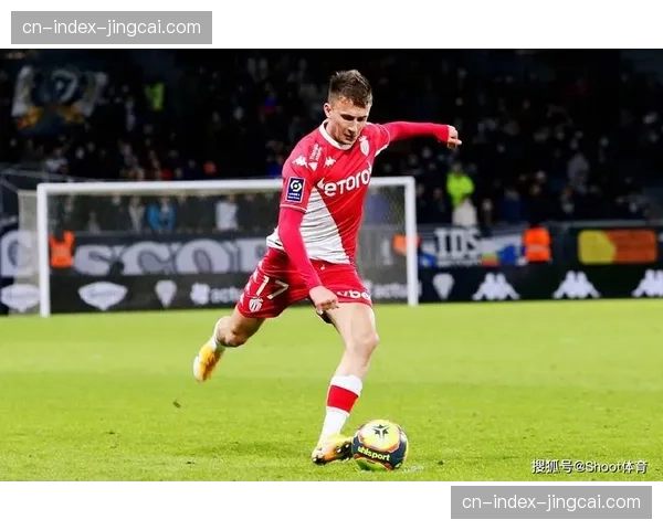 深度复盘：解析摩纳哥高位逼抢战术如何成功限制马赛进攻组织